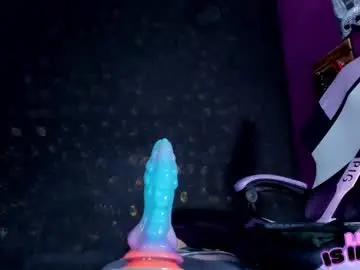 Chaturbate Watch Live Sex Cams of sommer_alexa