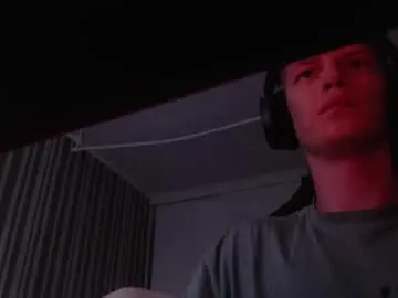 Chaturbate Watch Live Sex Cams of shyredstar