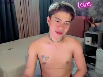 Chaturbate Live Sex Cam of asian_cumsawyer