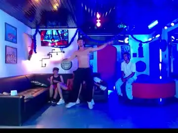 Chaturbate Live Sex Cam of crismens