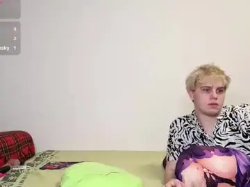 Chaturbate Free Porn Cam of emily_and_ilumi