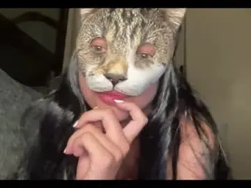 Chaturbate Live Sex Cam of maddietherealbaddie