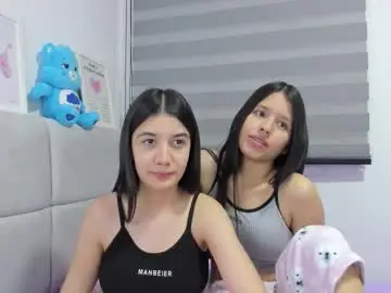 Chaturbate Live Sex Cam of roseandmiah