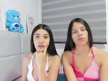 Chaturbate Live Sex Cam of roseandmiah