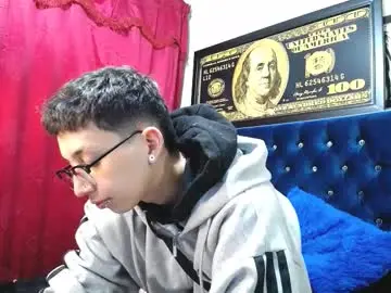 Chaturbate Adult Video Chat of _thomas_hot_
