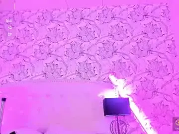 Chaturbate Watch Live Sex Cams of lovegh_
