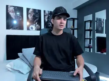 Chaturbate Best live sex cam show of alejo_grey