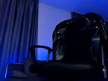 Chaturbate Live Sex Cam of paris_lock