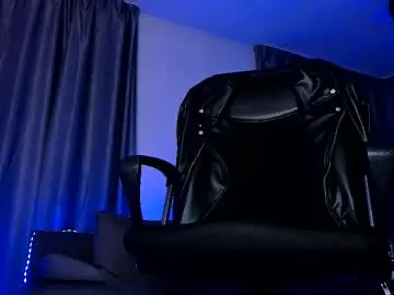 Chaturbate Live Sex Cam of paris_lock