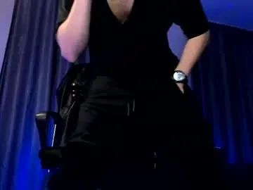 Chaturbate Live Sex Cam of paris_lock