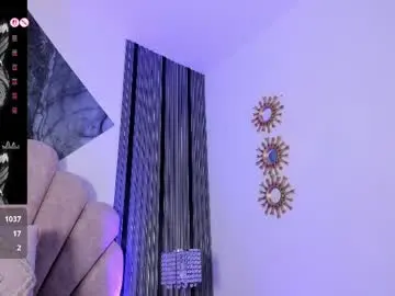 Chaturbate Best live sex cam show of lunavelour_