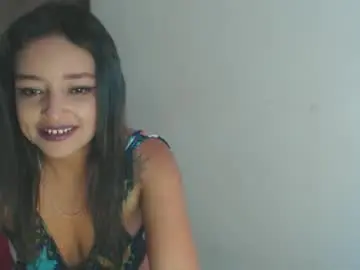 Chaturbate Live Sex Cam of rousse_kitty69