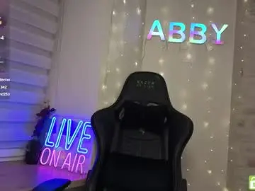 Chaturbate Live Sex Cam of roxxxie_reid