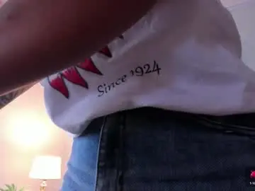 Chaturbate Free Porn Cam of caroline_dh