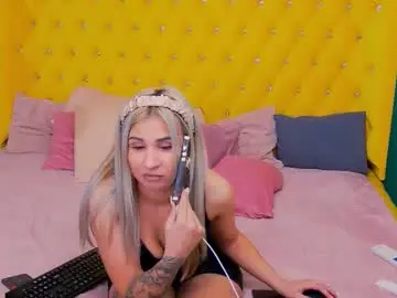 Chaturbate Best live sex cam show of sophia_smith4146