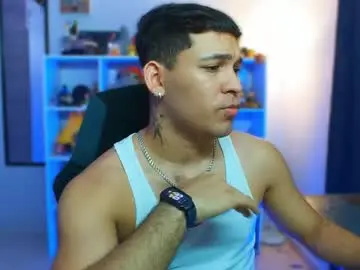 Chaturbate Free Porn Cam of thomascollins__