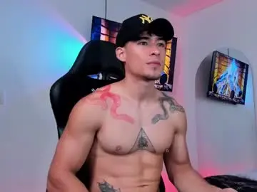 Chaturbate Live Sex Cam of damian_fit