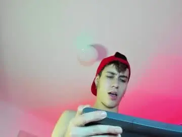 Chaturbate Live Porn of michael_twinkk