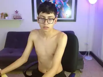 Chaturbate Free Porn Cam of alexcum_18