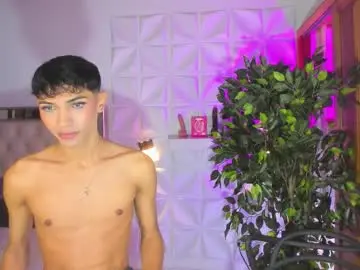 Chaturbate Live Sex Cam of im_sebaslopez