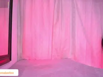 Chaturbate Live Sex Cam of dannaberlin