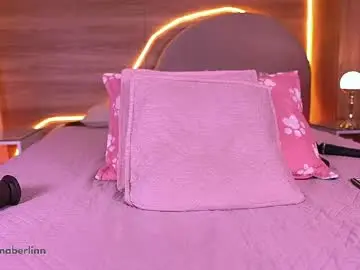 Chaturbate Live Sex Cam of dannaberlin