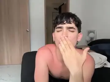 Chaturbate Free Live Porn of zenn_rush