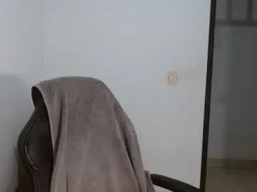 Chaturbate Live Sex Cam of bfernando_05