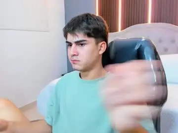 Chaturbate Live Sex of tommy18__