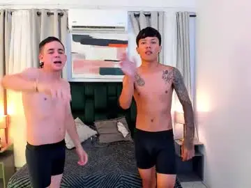 Chaturbate Live Sex Cam of wallen_couple