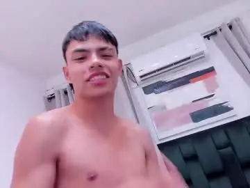 Chaturbate Free Porn Cam of wallen_couple