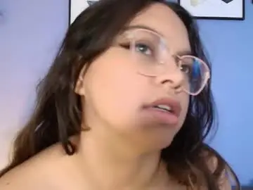 Chaturbate Live Sex Cam of mialuxx