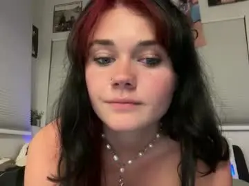 Chaturbate Live Sex Cam of queencassidyy