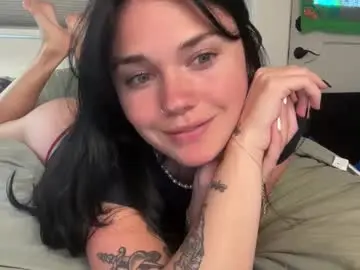 Chaturbate Live Sex Cam of queencassidyy