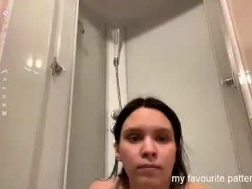 Chaturbate Live Sex Cam of helen__eve