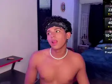 Chaturbate Best live sex cam show of noah_smith04