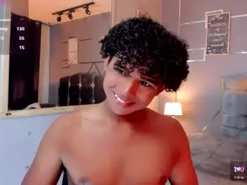 Chaturbate Free Porn Cam of noah_smith04