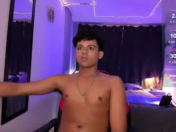 Chaturbate Best live sex cam show of noah_smith04