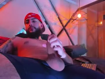 Chaturbate Adult Video Chat of santiagohincapiie