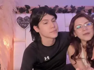 Chaturbate Live Porn of daphne_and_roger