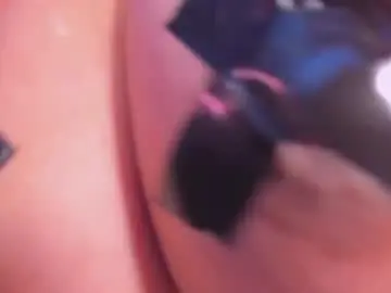 Chaturbate Live Sex Cam of elizabethbennett_