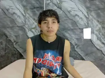 Chaturbate Live Porn of noahwalker__