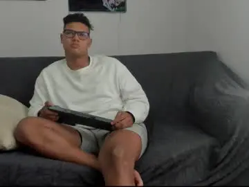 Chaturbate Live Sex of darren_lemus