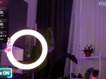 Chaturbate Best live sex cam show of emilyraymont