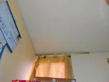 Chaturbate Adult Video Chat of emmawuilian