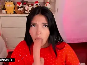 Chaturbate Best live sex cam show of missesmeralda