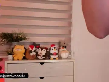 Chaturbate Live Sex Cam of missesmeralda