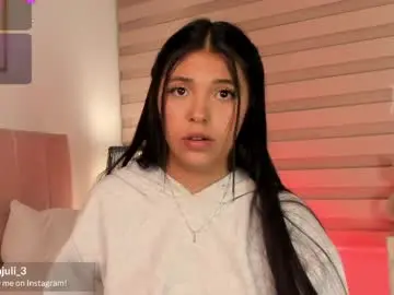 Chaturbate Live Sex Cam of missesmeralda