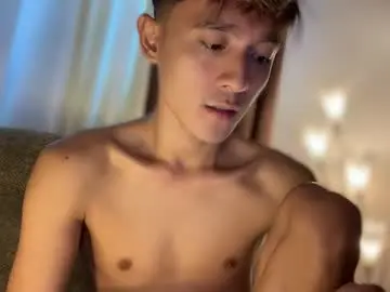 Chaturbate Watch Live Sex Cams of yummyjustine07