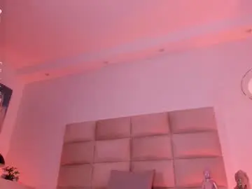 Chaturbate Live Sex Cam of lexiee_grey_